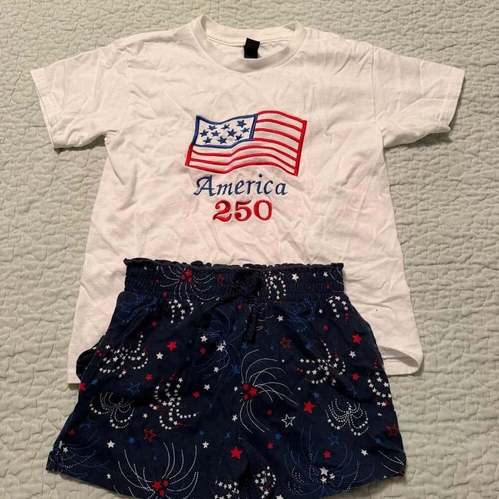 Gildan America 250 Patriotic Outfit Size S